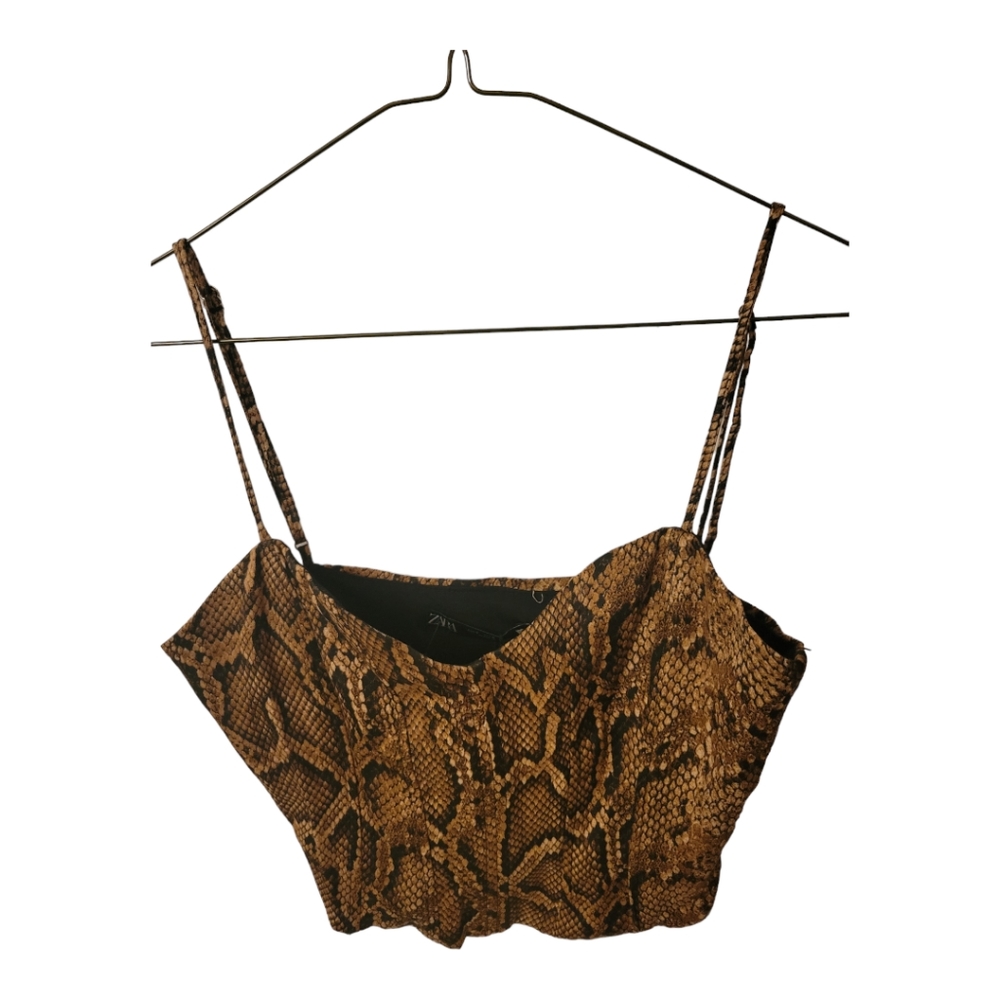 Crop Top - Picture 2 of 5